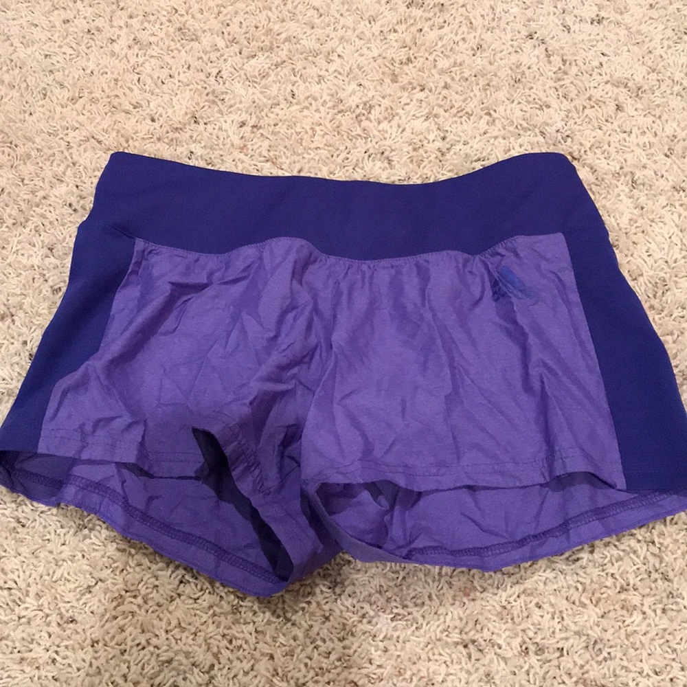 NEVER WORN SHORTS FROM ADIDAS SIZE S